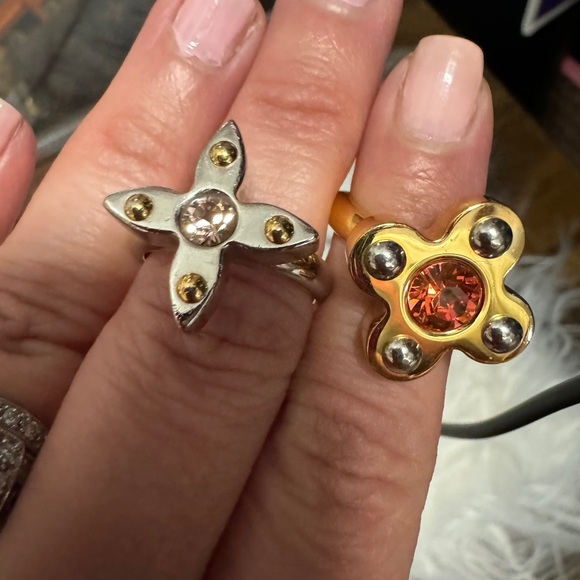 Set Louis Vuitton Love Letters Flower Rings - Picture 3 of 12